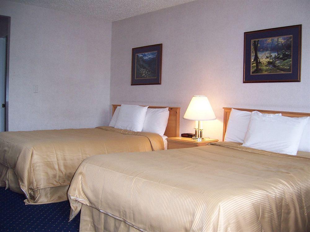Econo Lodge Inn & Suites Central Medford Extérieur photo
