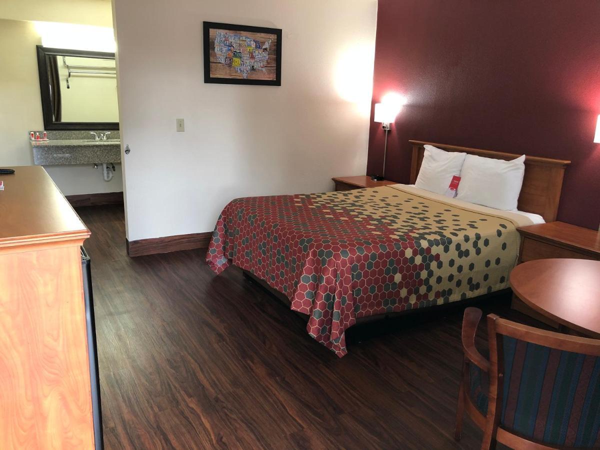 Econo Lodge Inn & Suites Central Medford Extérieur photo